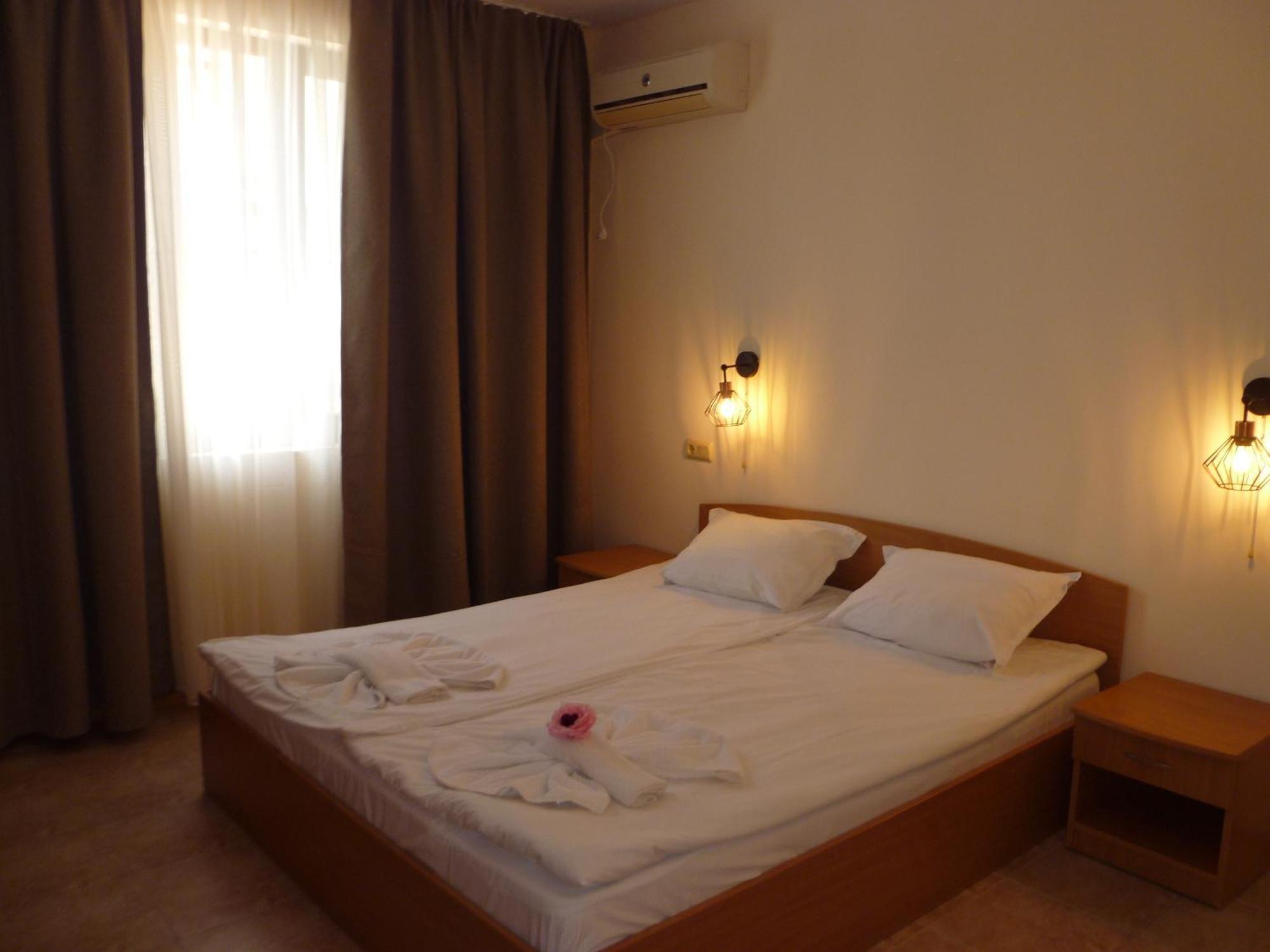 Aparthotel Tourist Complex Rose Village 2*