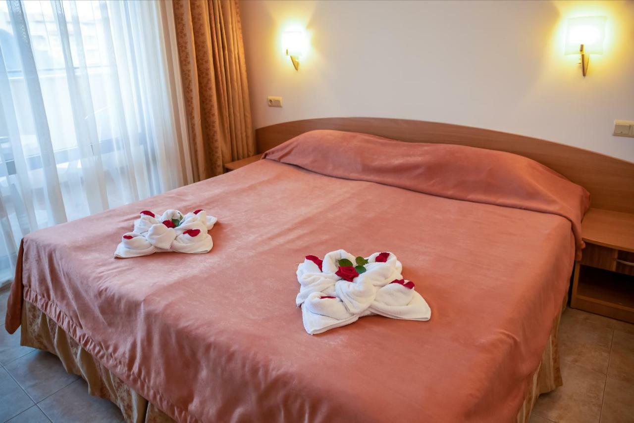 Aparthotel Rose Village