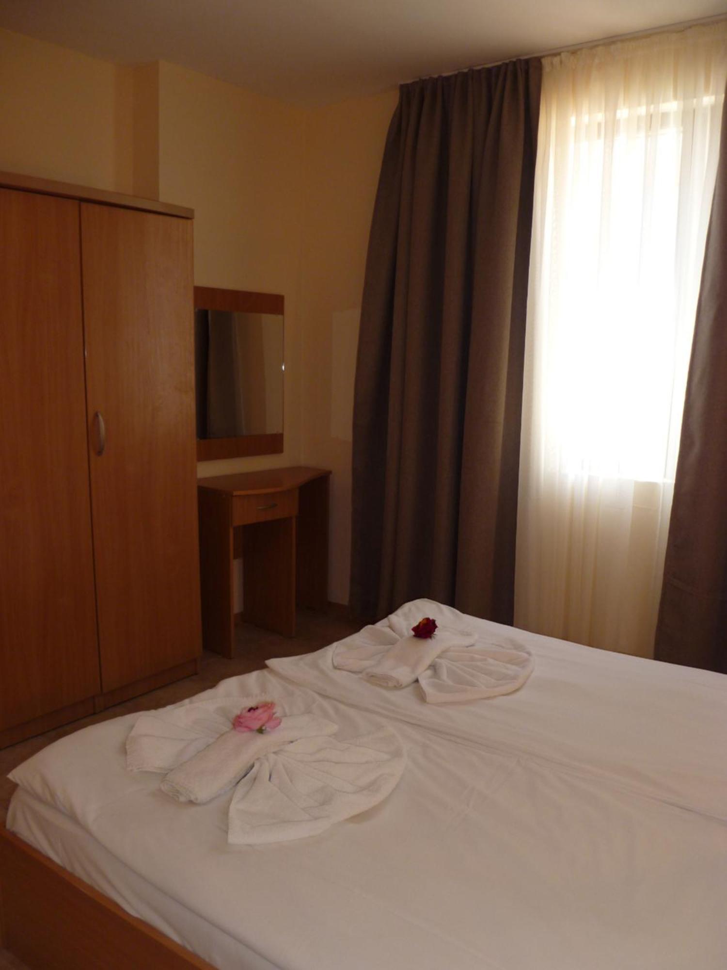 Tourist Complex Rose Village Aparthotel 2*